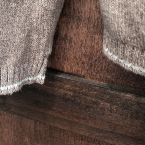 Snowflake ❄️ Cardigan Zip Up - Picture 6 of 8